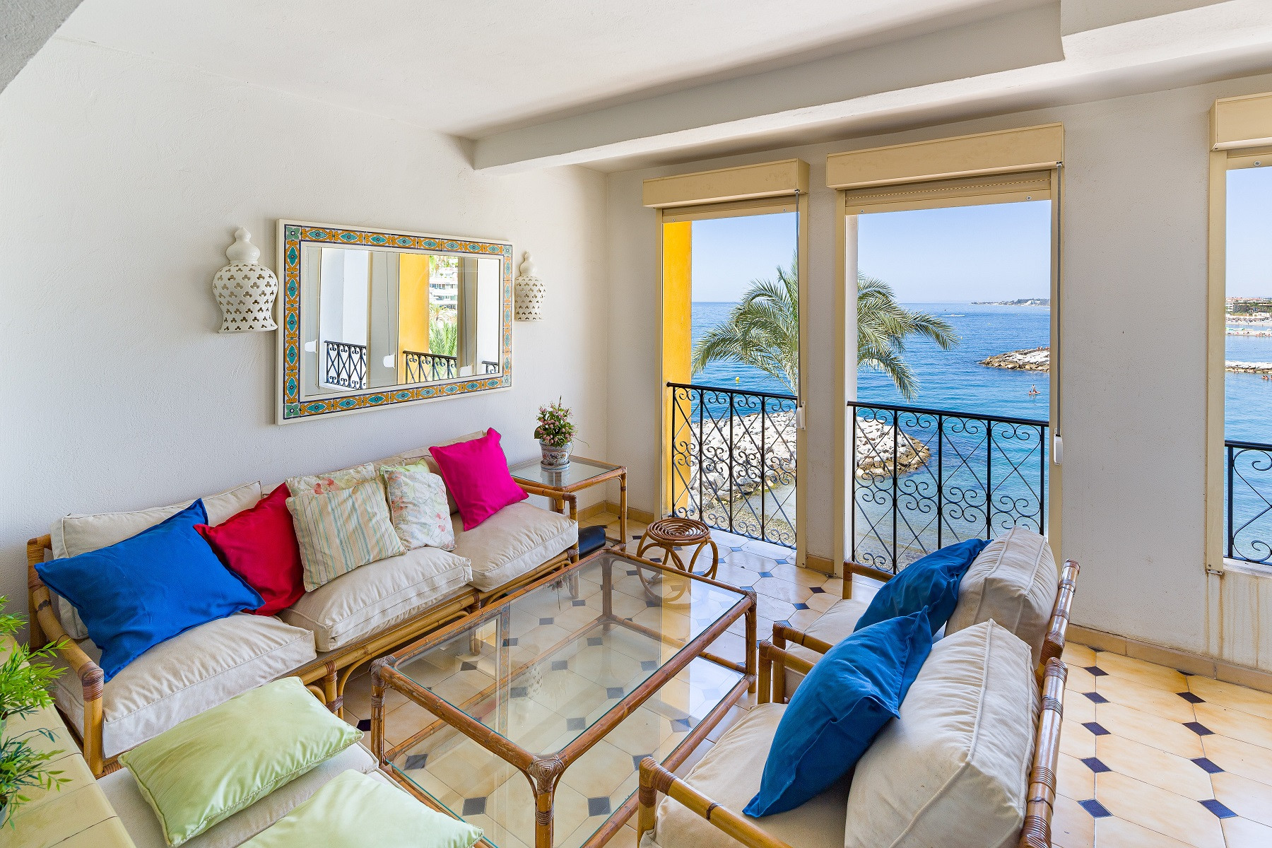 Frontline beach Apartment with panoramic sea views in Puerto, Puerto Banus, Marbella