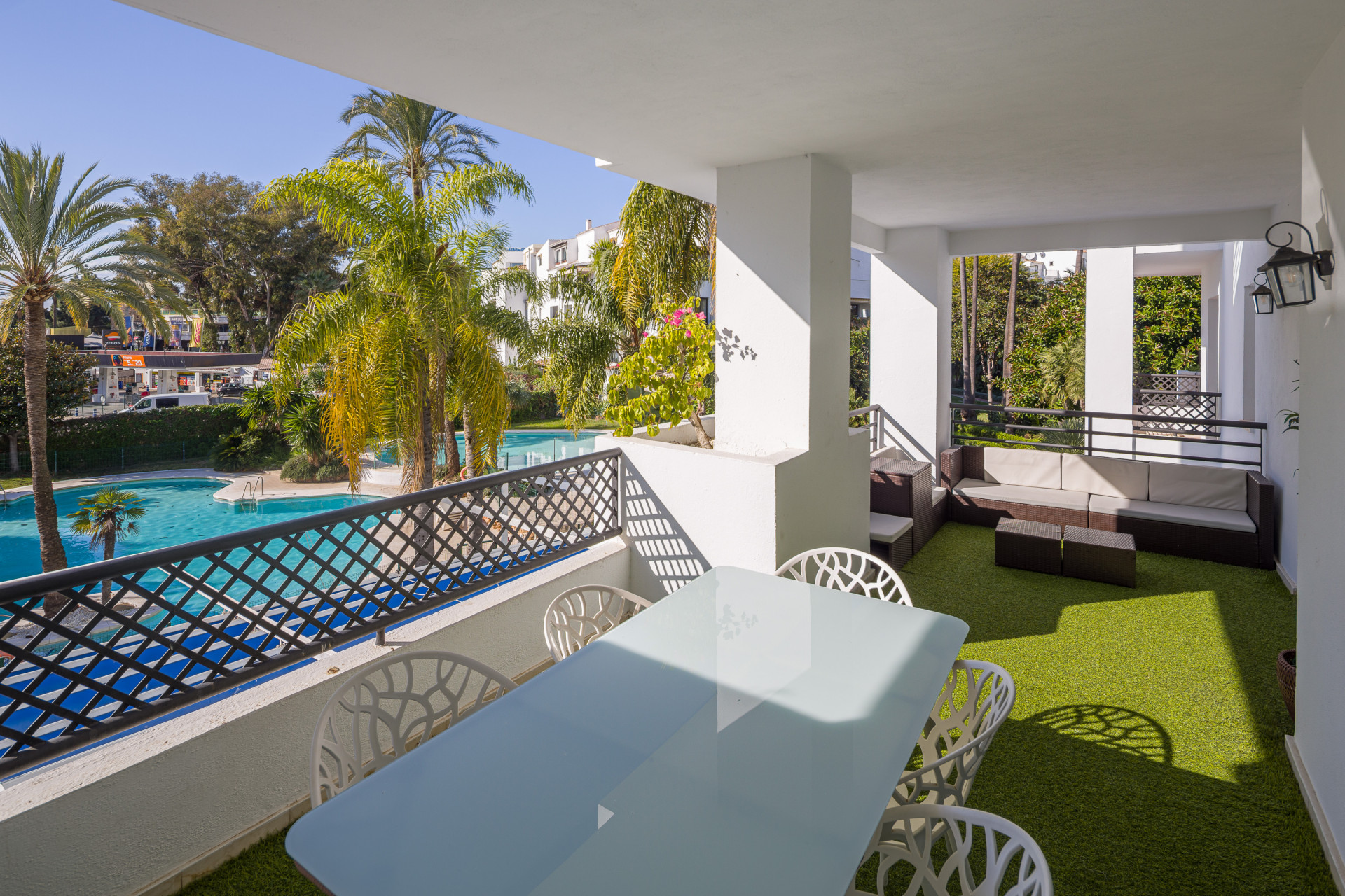 Beachside Apartment with sea views in Terrazas de Banus, Puerto Banus, Marbella