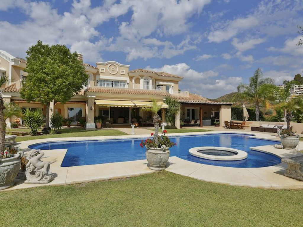 <b>Villa</b> con vistas al mar en <b>Nueva Andalucia</b> - 1