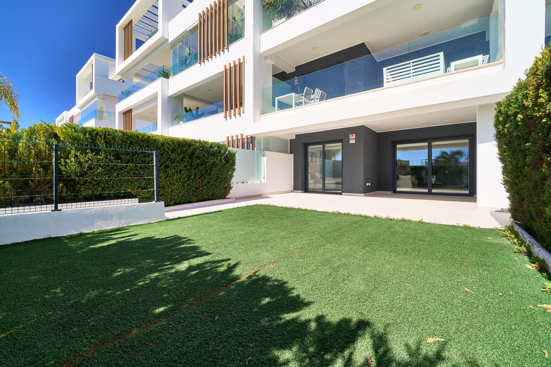 <b>Bajo</b> con terraza privada en Estepona East, <b>Estepona</b> - 1