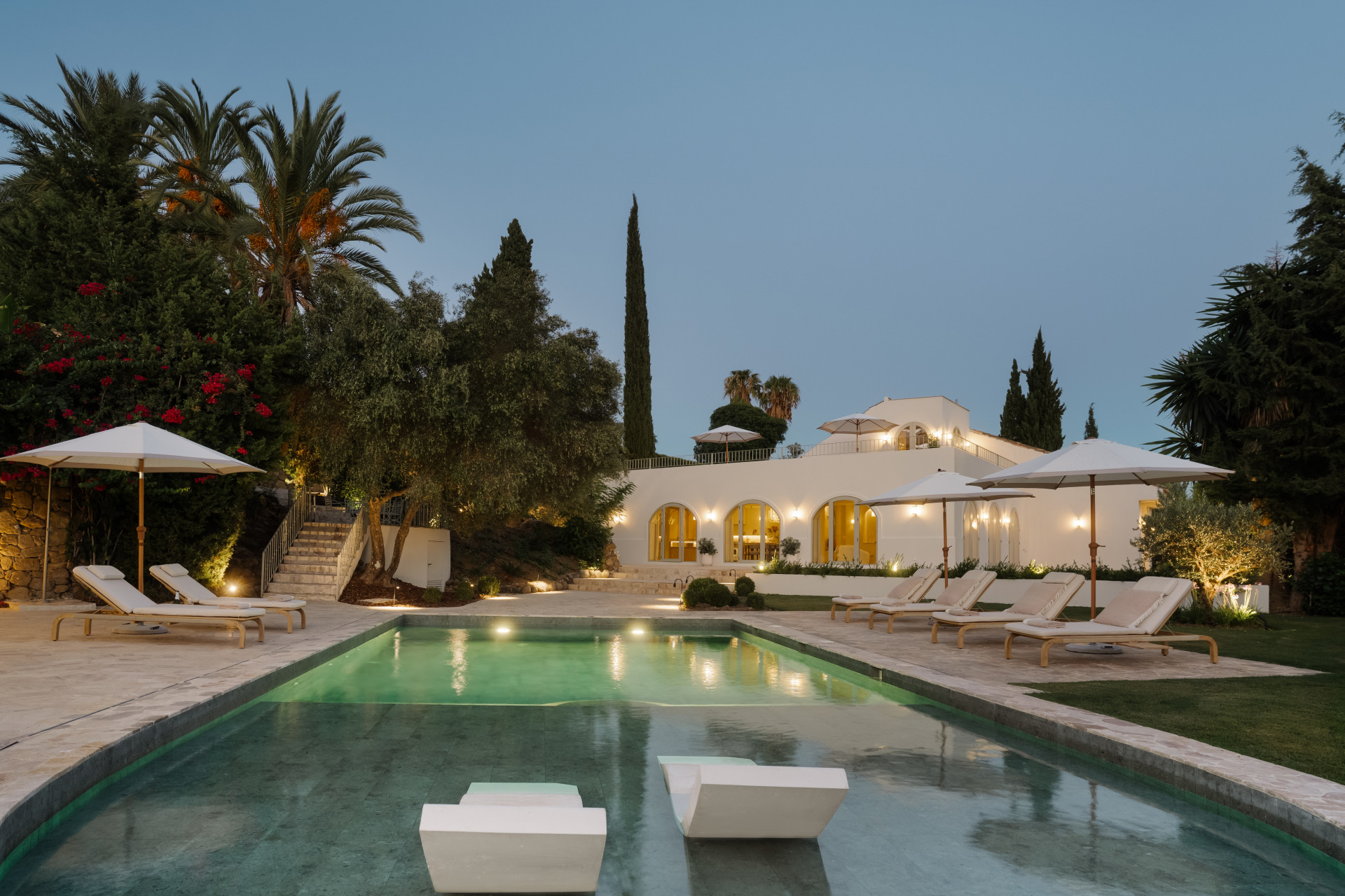 Extraordinaria <b>Villa</b> con vistas a la montaña en <b>Nueva Andalucia</b> - 1